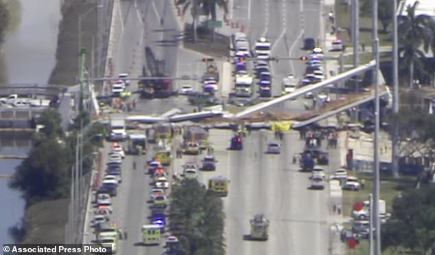Ужас в Маями: 950-тонен мост рухна над магистралата! Писъци и злокобни стенания се чуват изпод руините, вадят трупове (СНИМКИ/ВИДЕО/НА ЖИВО)