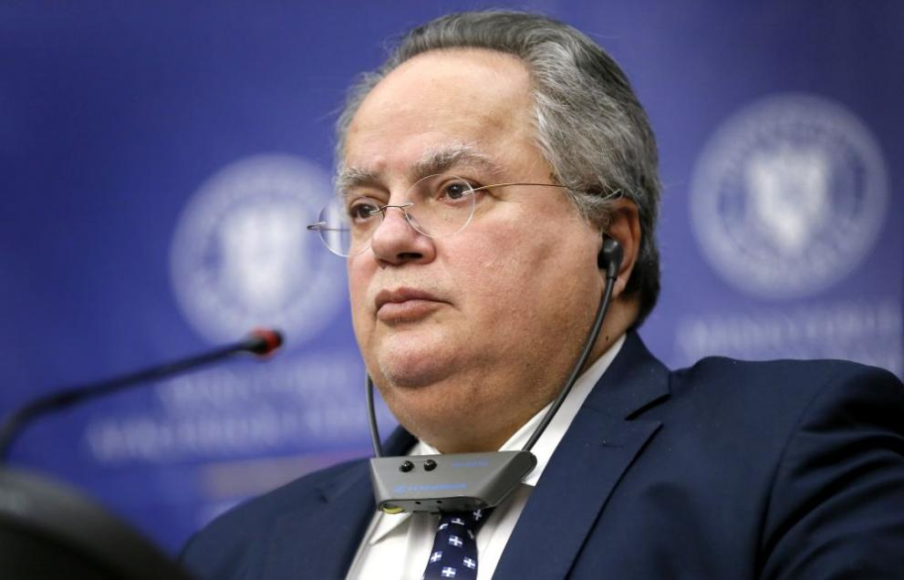 Гръцкият външен министър получи фатално писмо и сега е в ужас, искат да избият семейството му 