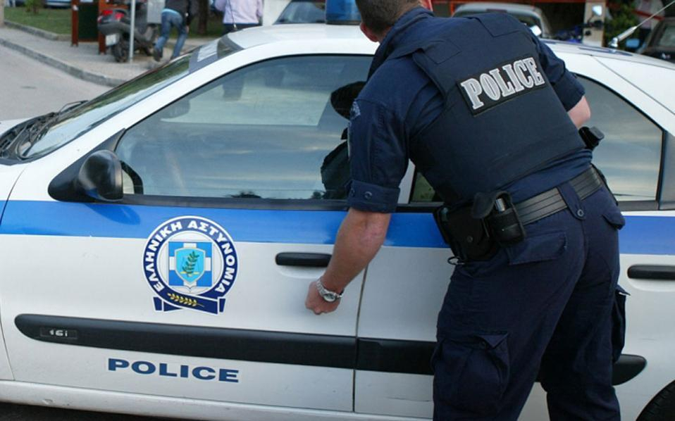 Полицията в Гърция с акция срещу трафиканти на мигранти край границата с Турция
