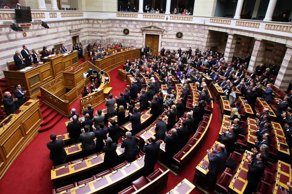 Председателят на гръцкия парламент: Македонски организации заплашват наши депутати със смърт