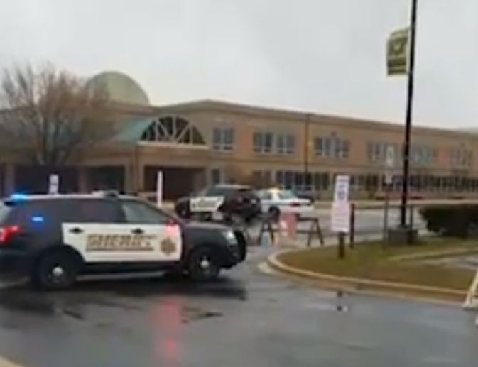Нов ужас в САЩ! Стрелба е открита в училище в Мериленд (ВИДЕО)