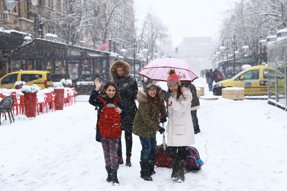 От НИМХ към БАН с последна информация за снеговалежите в страната!