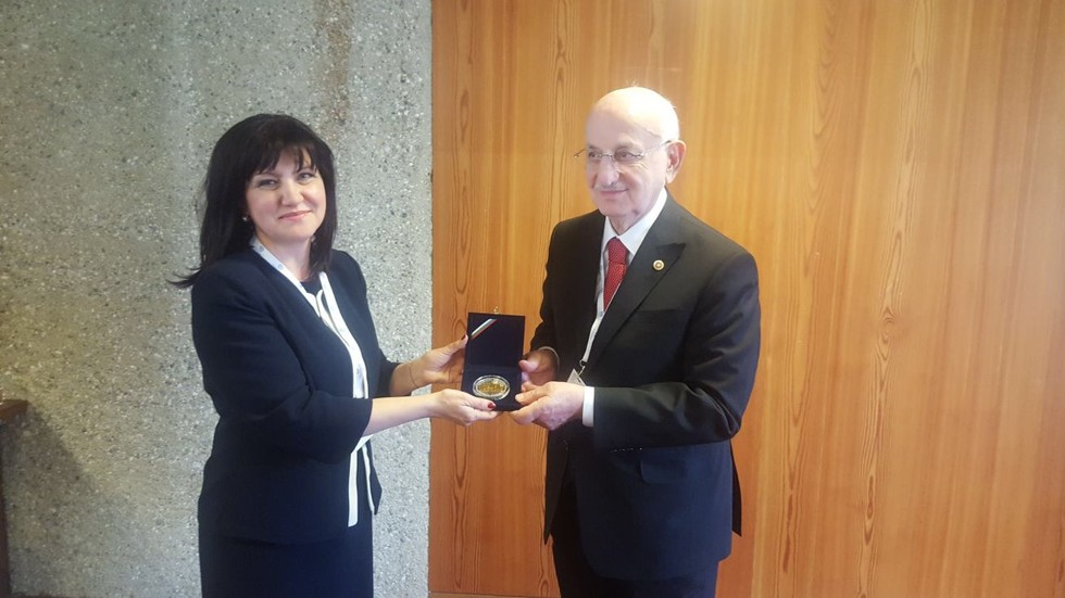 Цвета Караянчева се срещна с председателя на турския парламент Исмаил Кахраман