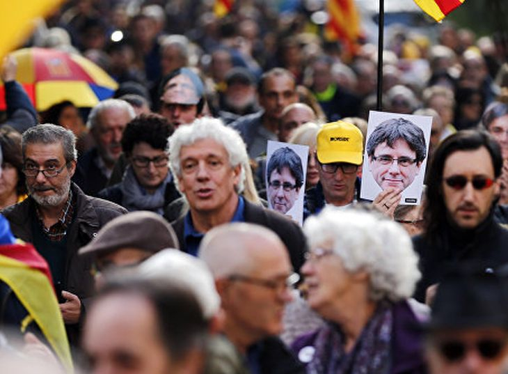 Барселона се надига заради ареста на Пучдемон, хиляди са по улиците!