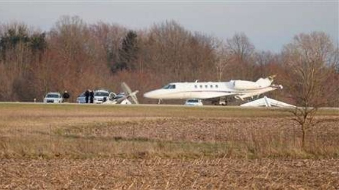 Трагедия в САЩ! Два самолета се сблъскаха на летище (СНИМКИ)