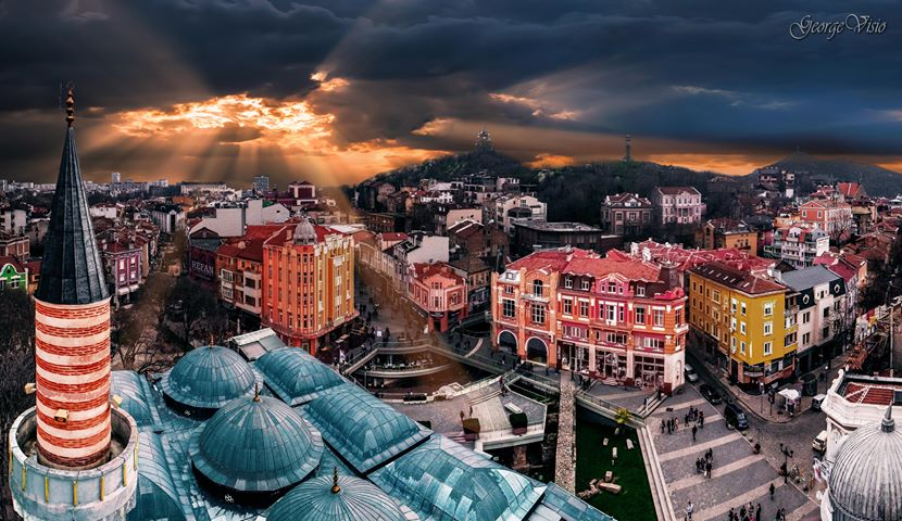 Уникална СНИМКА на Пловдив спира дъха на всеки, който я види!