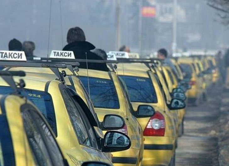 Ако пътувате за Бургас, внимавайте! Една четвърт от такситата са копърки, цакат и градския транспорт 
