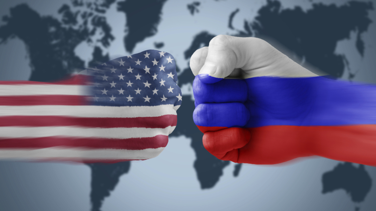 60-те експулсирани американски дипломати напуснаха Русия