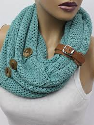 Интересно ВИДЕО: Няколко идеи за носене на шал през пролетта