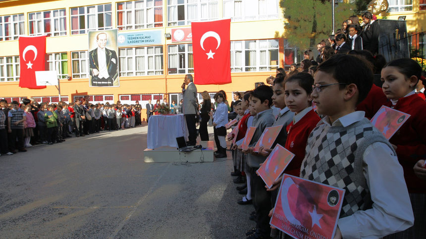 Българският език влиза в училищата в Турция