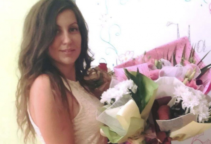 Погребаха красивата учителка Станислава, загинала при мелето на „Тракия“