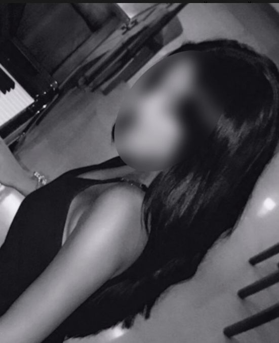 22-годишна девственица реши да стане най-скъпата проститутка заради...околосветско пътешествие (СНИМКИ 18+)