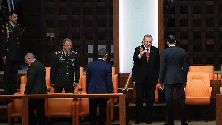 Скандал: Ердоган напусна парламента! „Ябълка на раздора“ се оказа...