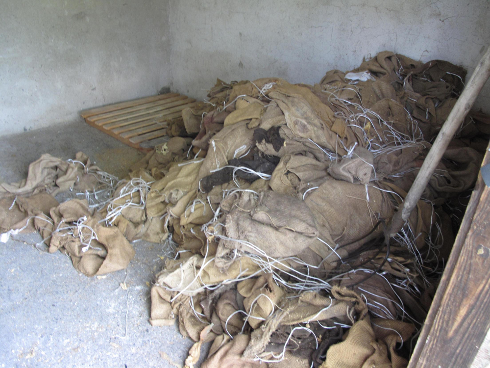 МВР показа шокиращи СНИМКИ от акция в дърводелски цех в село Пороминово