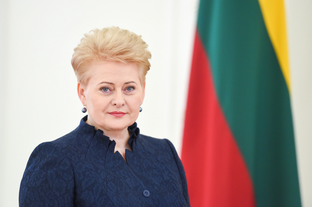 Лошо й се пише на русокосата президентка на Литва