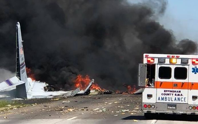 Военно-транспортен самолет се разби в близост до международно летище в Джорджия (СНИМКИ/ВИДЕО)