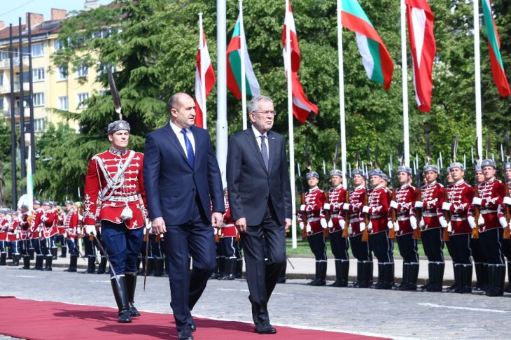 Румен Радев посрещна президента на Австрия (СНИМКИ)