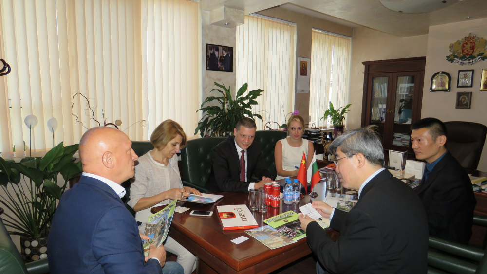 Областният управител на Софийска област Илиан Тодоров и Н.Пр. Джан Хайджоу с важна среща преди формата 16+1
