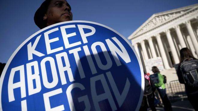 В Айова приеха невиждано строг закон за абортите