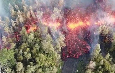 В Мрежата се появи зловещо ВИДЕО от изригването на вулкан в Хавай, на него се вижда нещо много странно