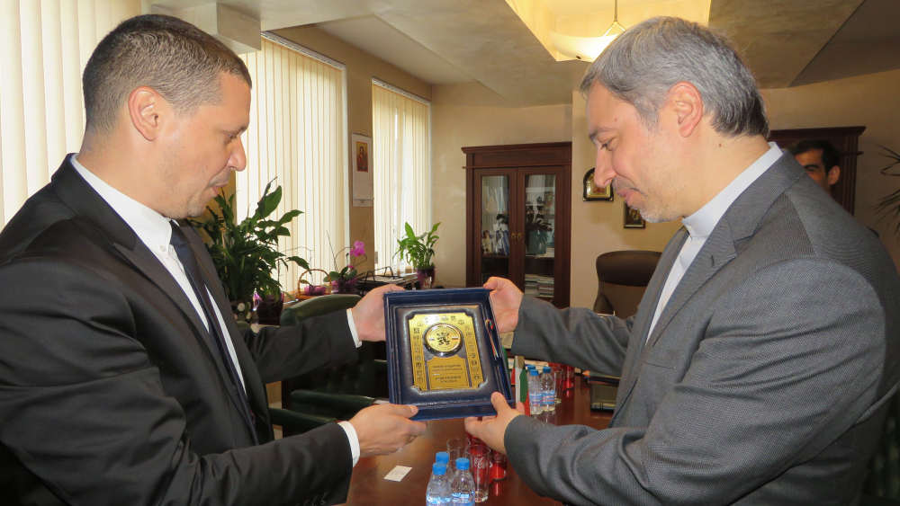 Областният управител на Софийска област Илиан Тодоров се срещна с посланика на Иран Н.Пр. Хасан Дотаги (СНИМКИ)