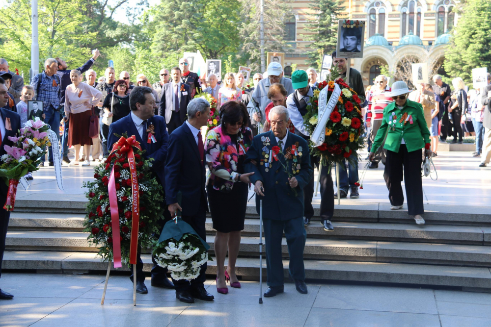 Нинова на 9 май: Никога повече война! Без Деня на победата, Европа нямаше да е същата