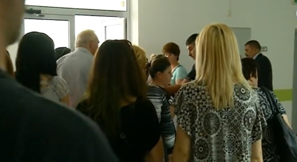 Над 230 шивачки окупираха сградата на НОИ в Пловдив 