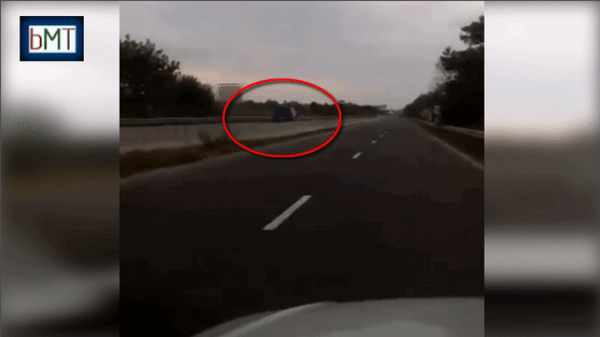 На косъм от трагедия! Шофьор кара в насрещното на пътя Бургас-Поморие (ВИДЕО)