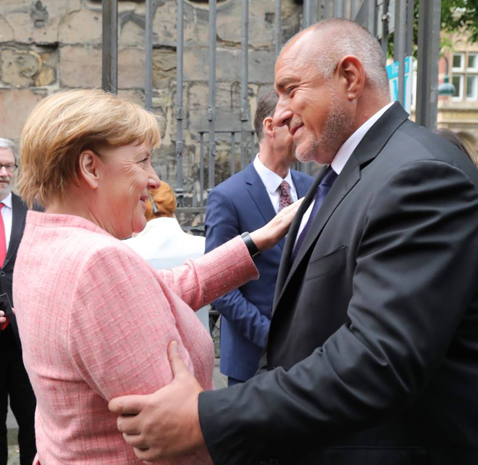 Меркел отново похвали Борисов и го призова да... 