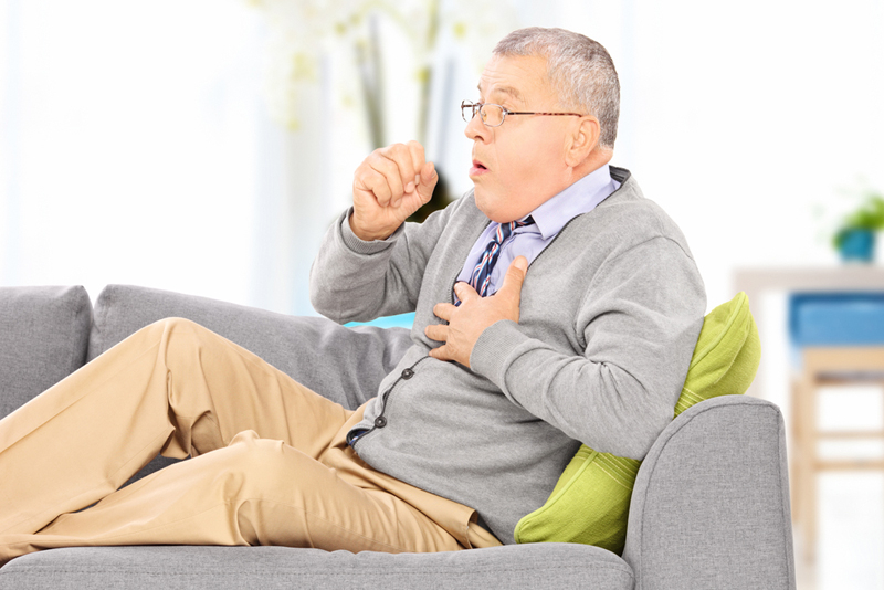 Не сте настинали! Ето как да разпознаете сърдечна кашлица и да започнете лечението навреме (ТАБЛИЦА)