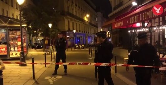 Викът „Аллах Акбар“ отново отекнал в Париж, Макрон със силни думи за „кръвта на Франция“ 
