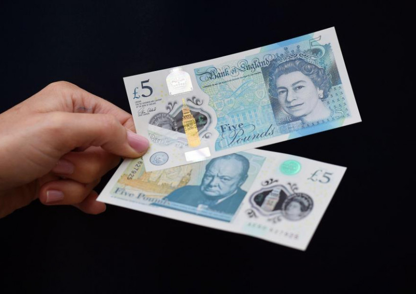 Внимание, плъзнаха фалшиви банкноти от 5 паунда
