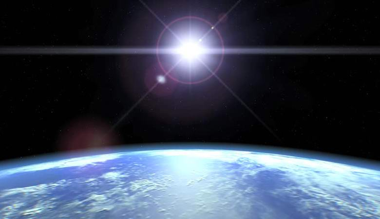 Загадъчна "светкавица" бе забелязана в Слънчевата ни система (ВИДЕО)