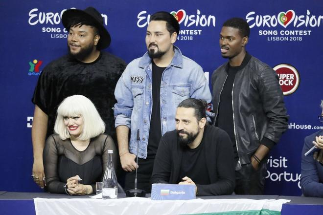 След Евровизия „Екуинокс” подписа договор с „Юнивърсъл”