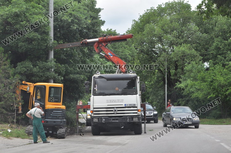 Много пострадали в челно меле между БМВ-та в парк "Кенана" (СНИМКИ)