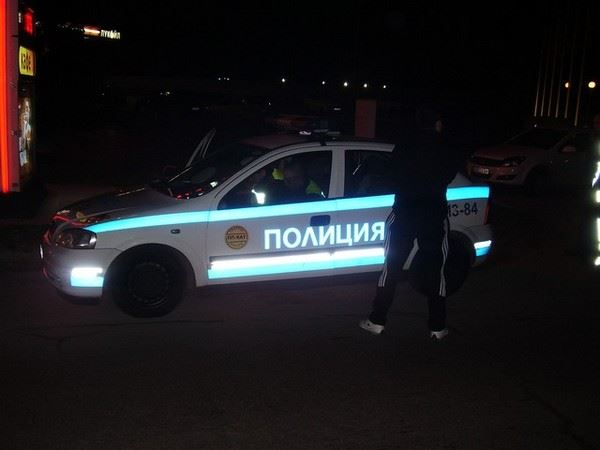 СИГНАЛ ДО БЛИЦ: Девойка обърна кола по таван в центъра на София, после избяга от болницата