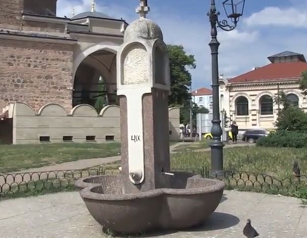 БЛИЦ TV: Жегата дойде, а чешмичките в София са пресъхнали