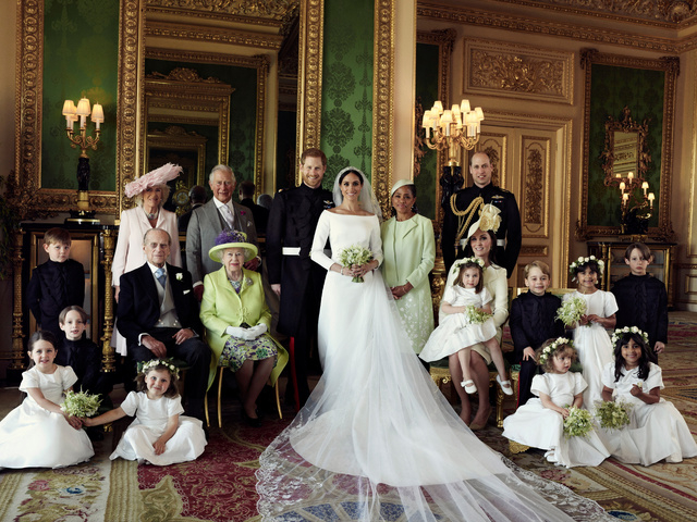 Забавни детайли от сватбените СНИМКИ на принц Хари и Меган Маркъл, които със сигурност сте пропуснали 