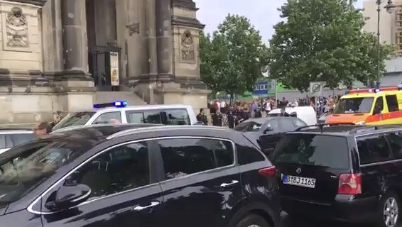 Германската полиция разкри кой стои в основата на стрелбата край Берлинската катедрала