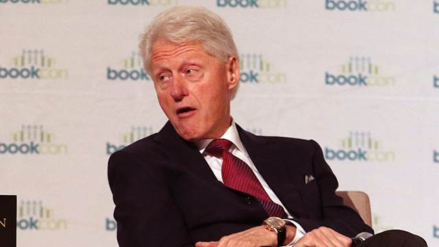 20 години по-късно: Бил Клинтън проговори за секс скандала с Моника Люински и разкри...