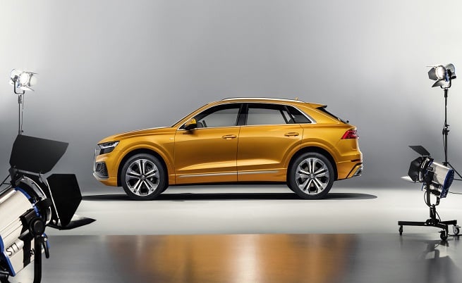 Новото Audi Q8 с плашещо агресивна визия (СНИМКИ)