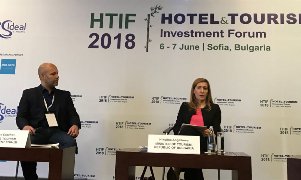 Министър Ангелкова: Леглата в 4- и 5-звездните хотели у нас са се увеличили с 24% за периода 2014-2017  