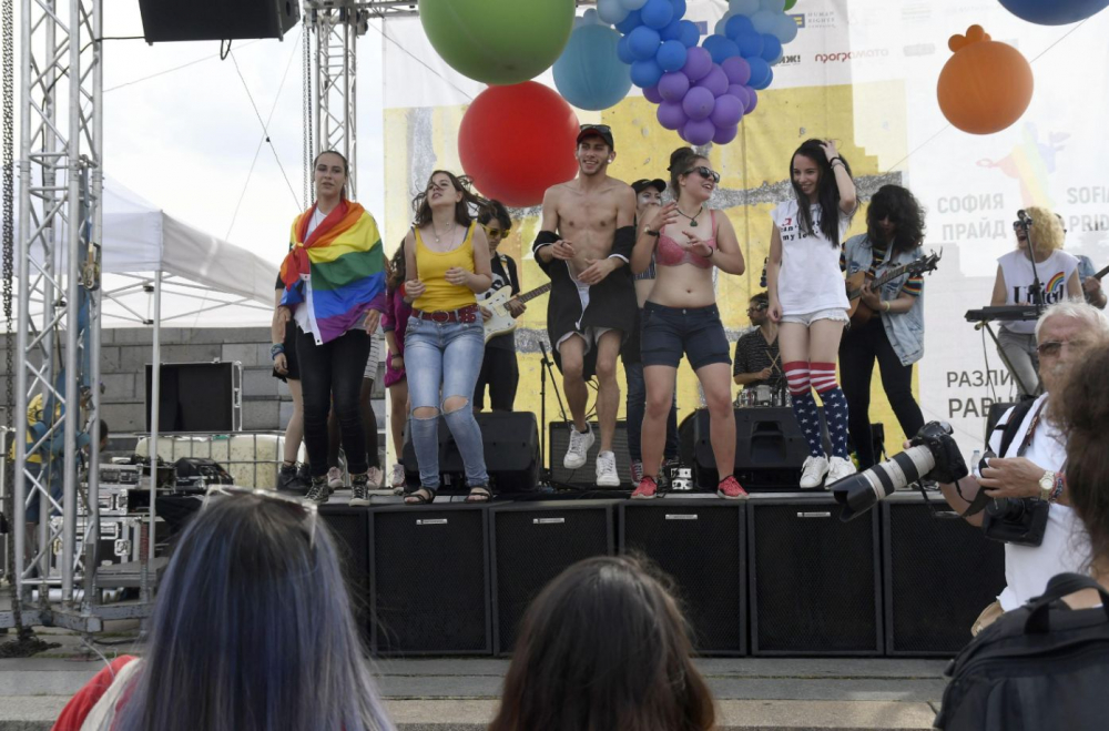 Секретен гей парад в София в събота, контрира го "Шествие за семейството" 