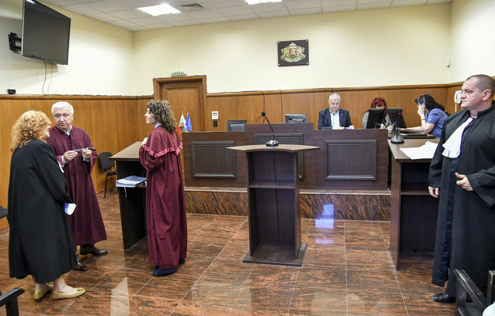 Специализираният съд ще заседава по делото за атентата на летище "Сарафово"