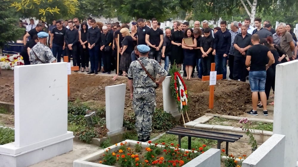 БЛИЦ TV: Небето и цяла България плакаха за загиналите пилоти