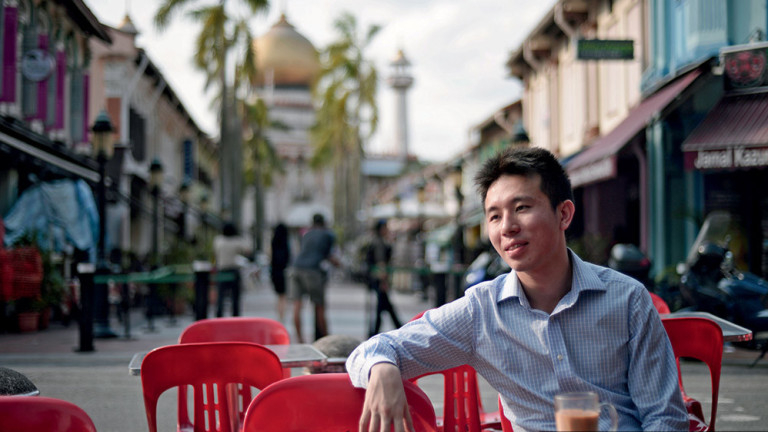 Запознайте се с Джефри Сий! Той ще научи севернокорейците как да станат бизнесмени (ВИДЕО)