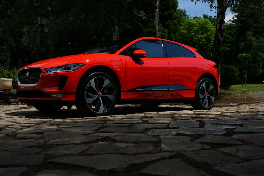 Jaguar I-PACE поставя началото на нова ера в историята на марката