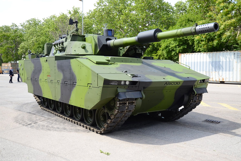 На изложбата Eurosatory е показан и новият среден танк ММВТ