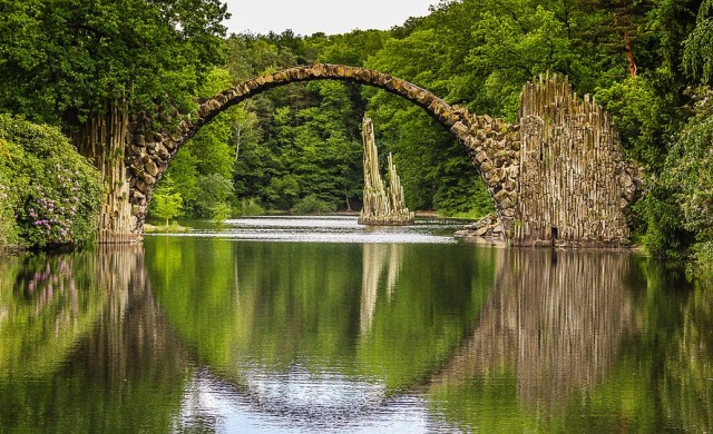 Няма да повярвате на колко години е най-старият мост в света (СНИМКА)