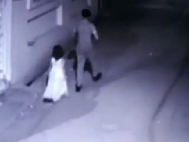 Ужасяващи КАДРИ: Отвеждат 6-годишна шаферка на сватба, за да я изнасилят и убият 